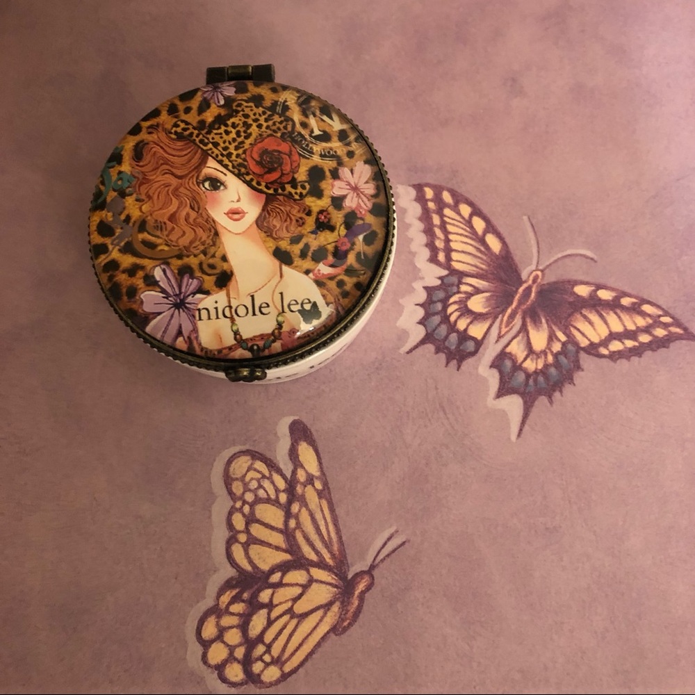 Nicole Lee Ceramic Jewelry Case